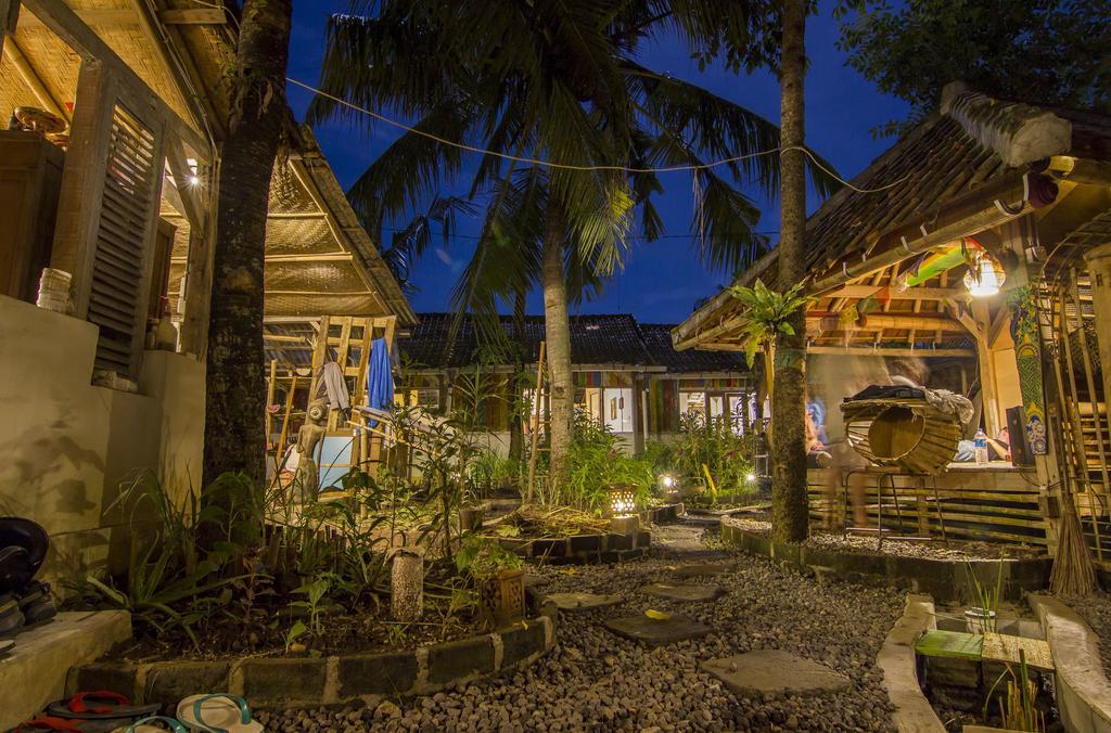 Farmer'S Yard Hostel Canggu  Exterior photo